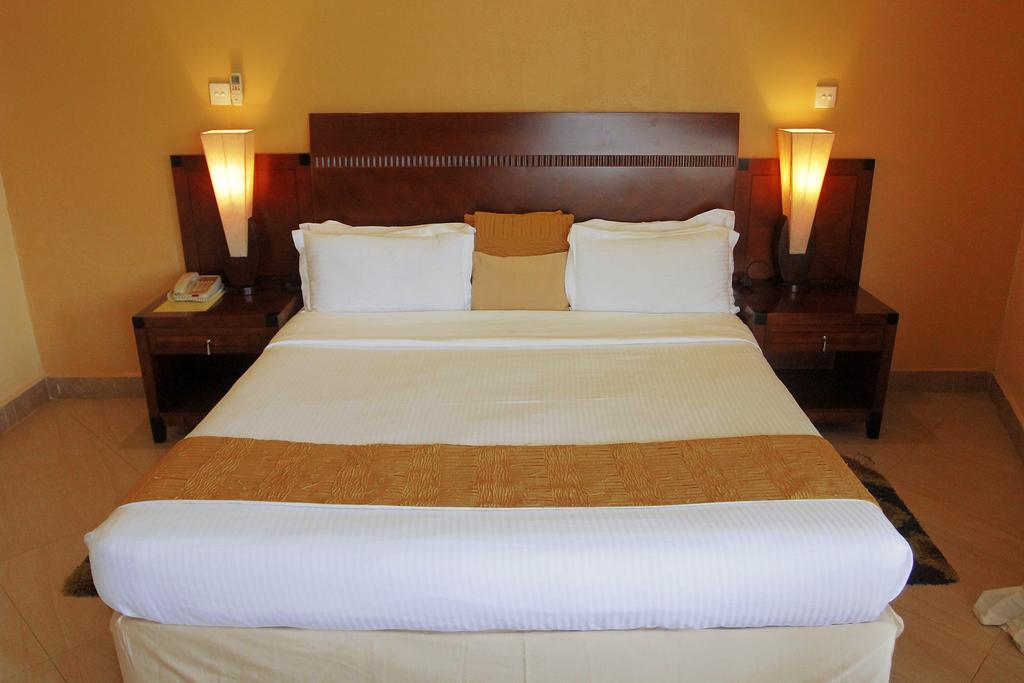 Royal Suites Kampala Exterior photo