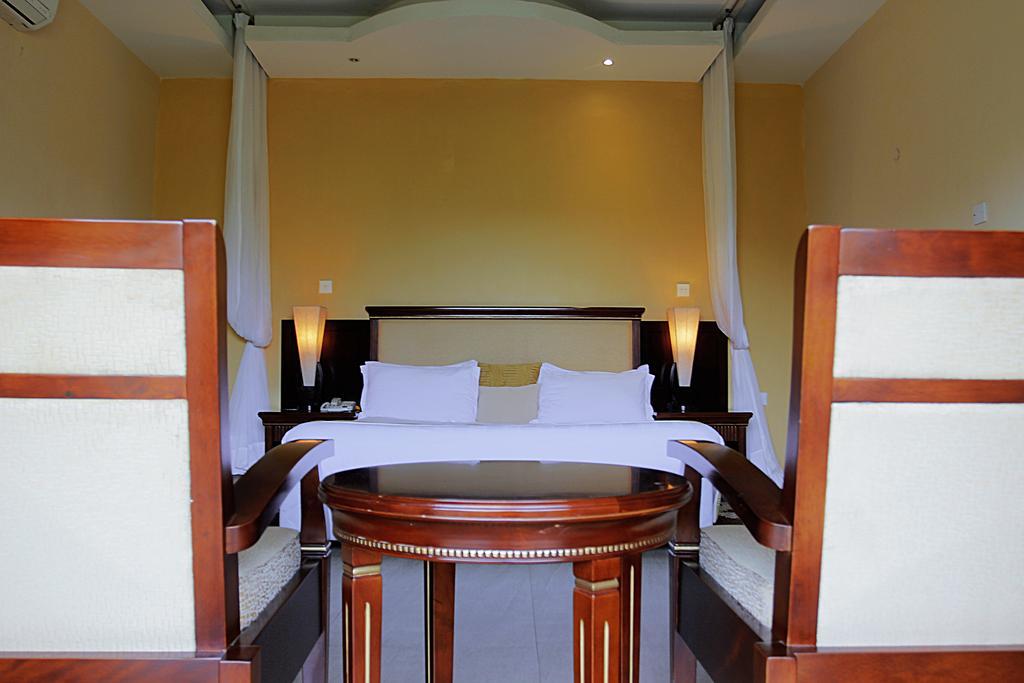 Royal Suites Kampala Exterior photo