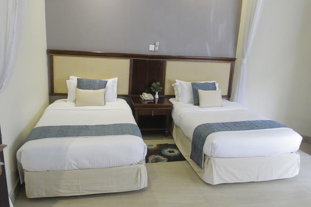Royal Suites Kampala Exterior photo