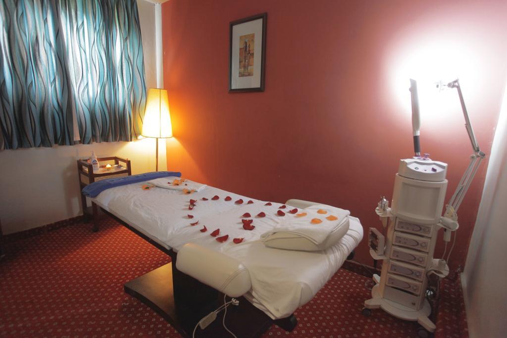 Royal Suites Kampala Exterior photo