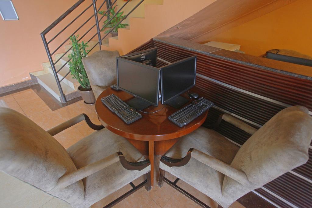 Royal Suites Kampala Exterior photo