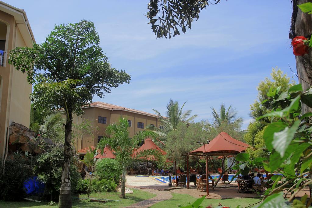 Royal Suites Kampala Exterior photo